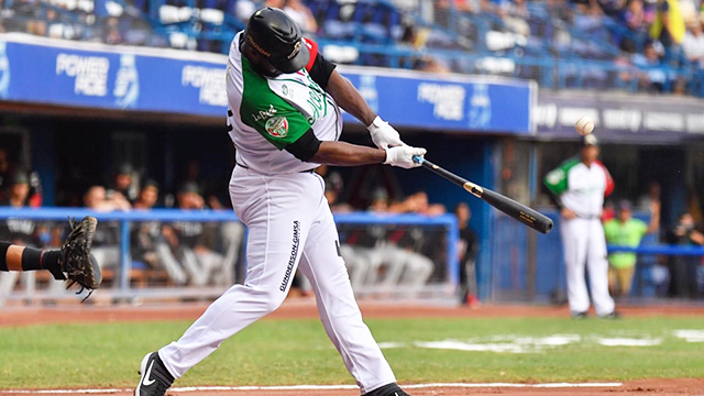 Beisbol, LMB: Chris Carter, 15° en la historia de LMB en alcanzar 40 Home Runs