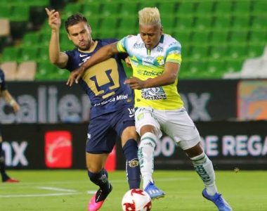 FUTBOL: LEON DESNUDA A PUMAS