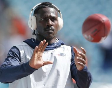 Le llueve sobre mojado… Antonio Brown es suspendido