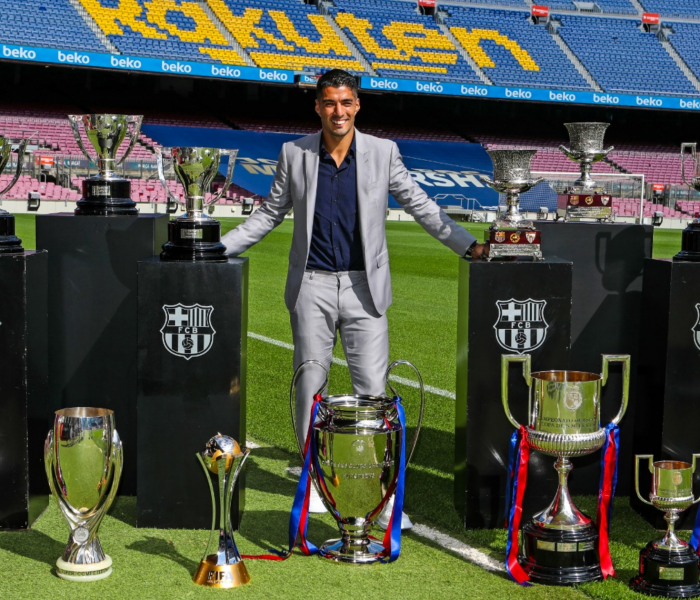 “Eres Leyenda”: Así se despidió el Barça de Luis Suárez