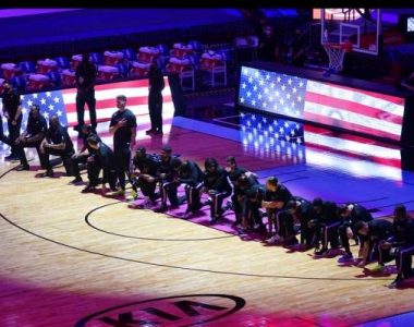 NBA: Jugadores de Céltica se arrodillan por disturbios en el Capitolio